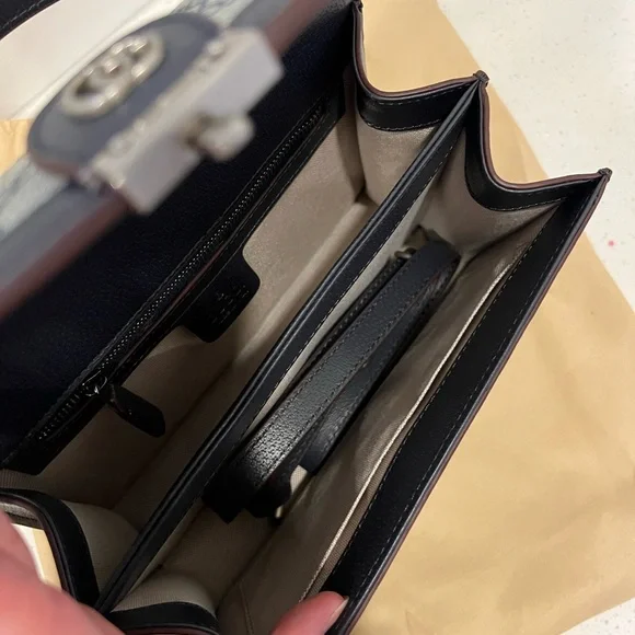 Gucci Handbag - Picture 3 of 3